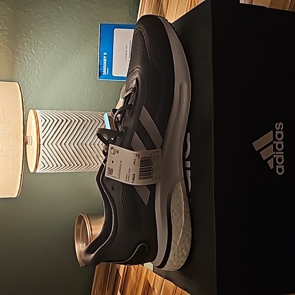 Adidas shoez
